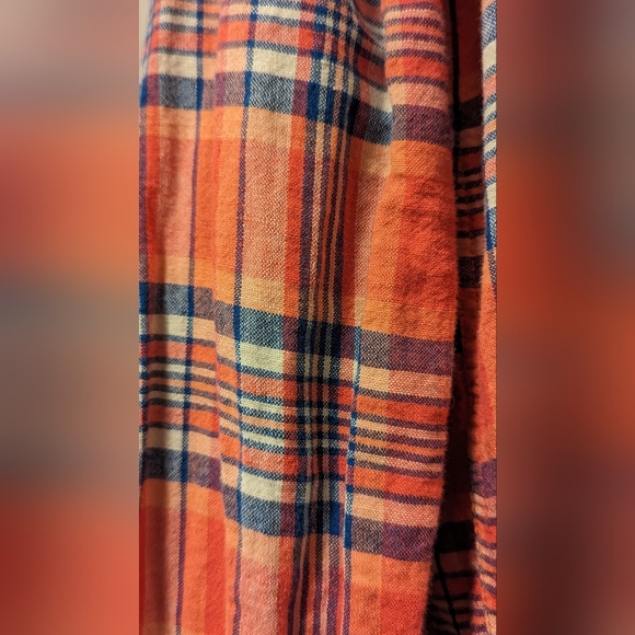 American Eagle linen blend button down - Picture 2 of 5